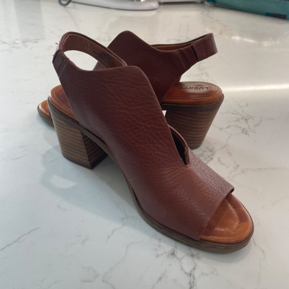 Lucky Brand  Rhazy High Heel Slingback Pump - Picture 7 of 7